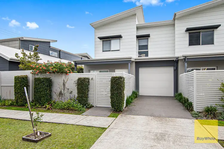 5/4 Everglades Crescent, Woy Woy NSW 2256