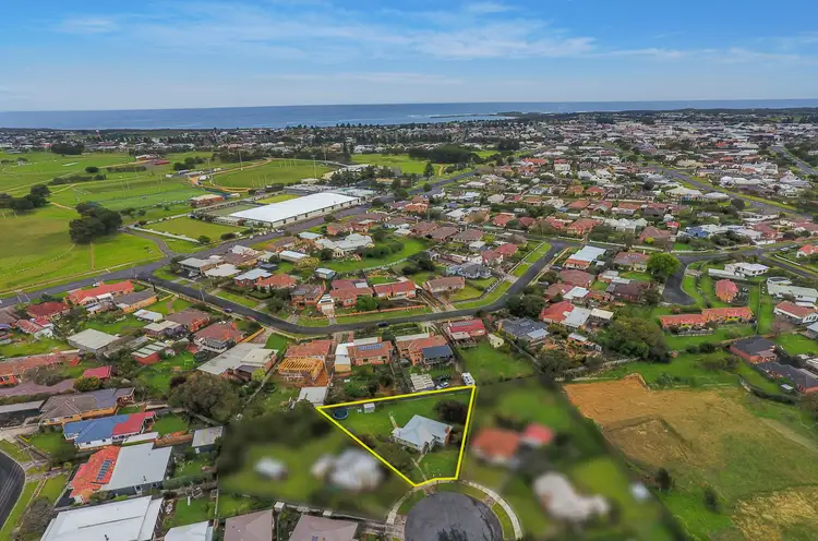 Second view of Homely house listing, 9 Russell Avenue, Warrnambool VIC 3280