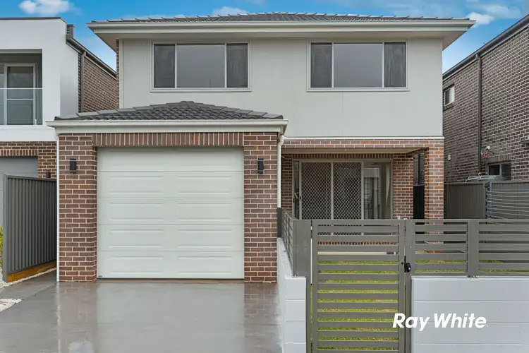 8 Attenborough Place (335 Quakers Road), Quakers Hill NSW 2763