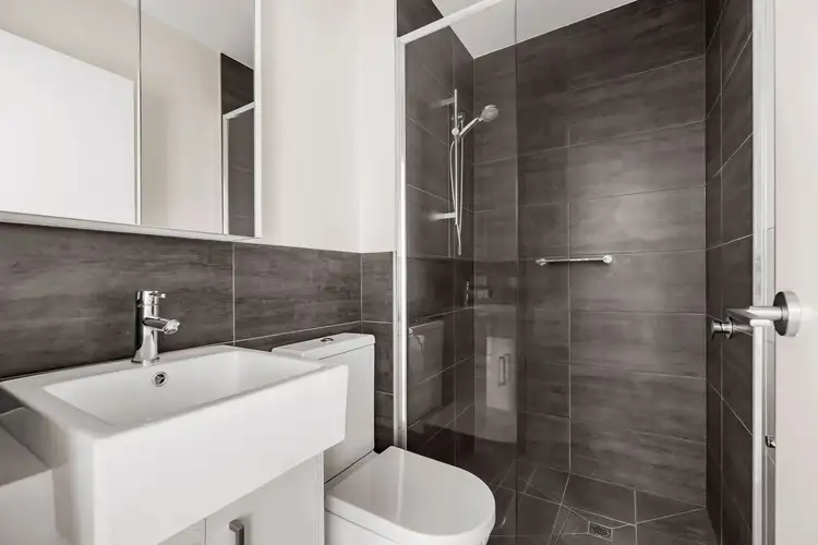 Fifth view of Homely apartment listing, 5/4 Albert Avenue, Oakleigh VIC 3166