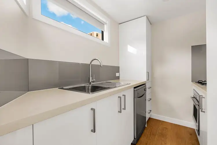 Sixth view of Homely apartment listing, 5/4 Albert Avenue, Oakleigh VIC 3166