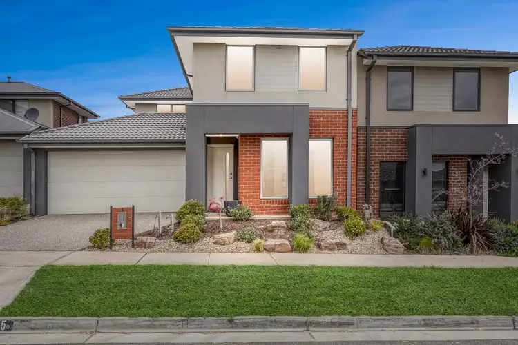 5 Swindale Way, Clyde North VIC 3978