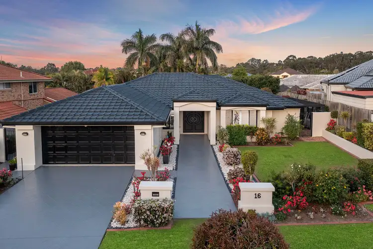 16 Clarendon Close, Parkinson QLD 4115
