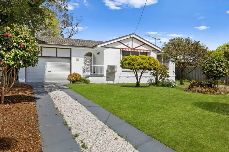15 Boronia Avenue, Hill Top NSW 2575