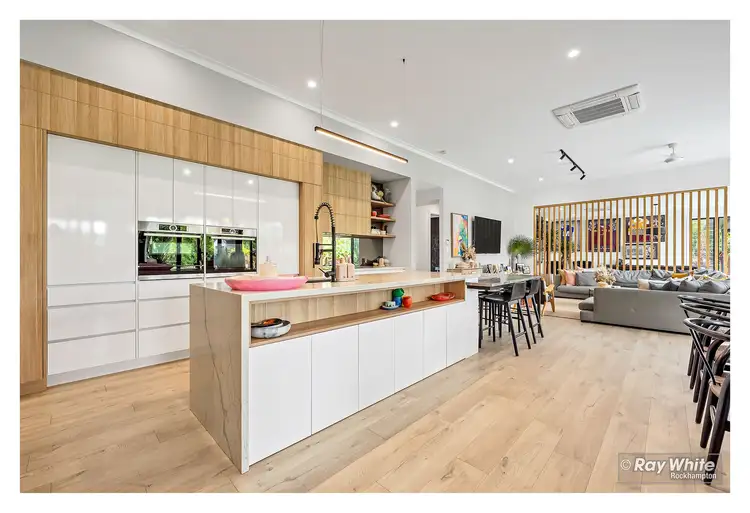 Second view of Homely house listing, 3 Quarrion Court, Parkhurst QLD 4702