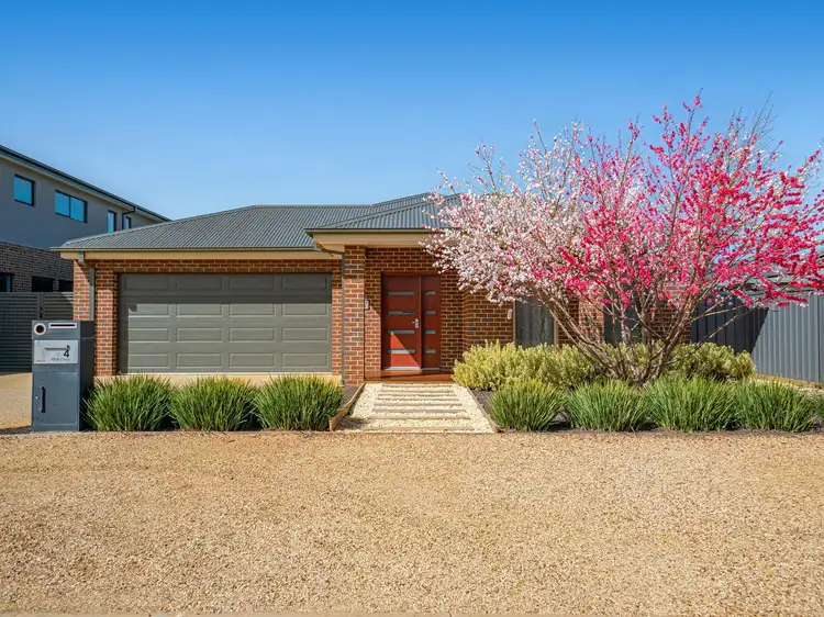 4 Allan Drive, Darley VIC 3340