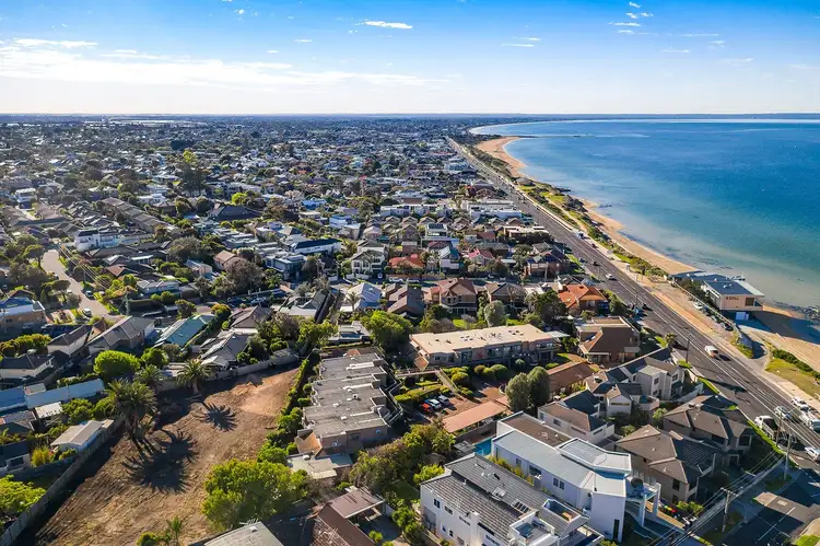 Fifth view of Homely unit listing, 18/128-130 Beach Road, Parkdale VIC 3195