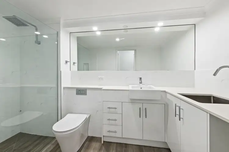 Sixth view of Homely unit listing, 18/128-130 Beach Road, Parkdale VIC 3195