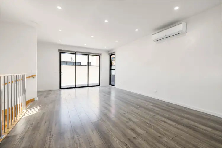 Fifth view of Homely townhouse listing, 1/902 Pascoe Vale Road, Glenroy VIC 3046