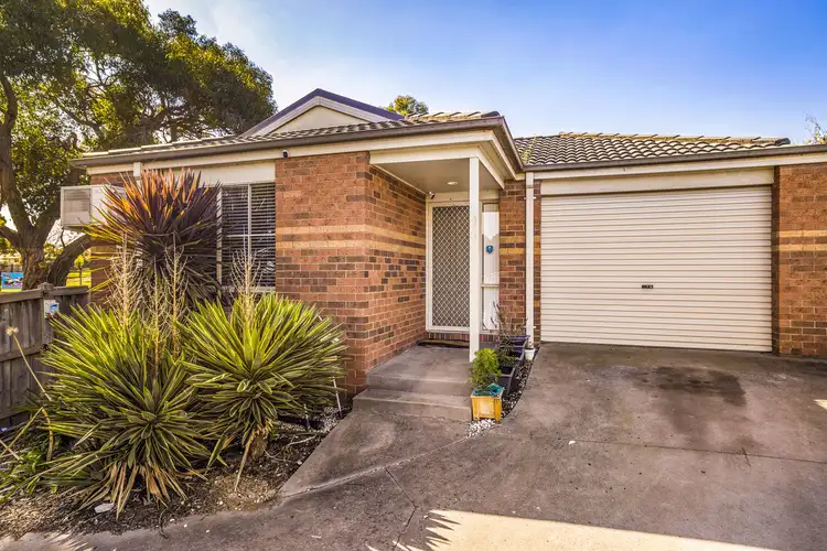 4/11 Renlik Court, Pakenham VIC 3810