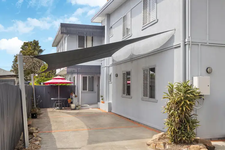24 Thomas Street