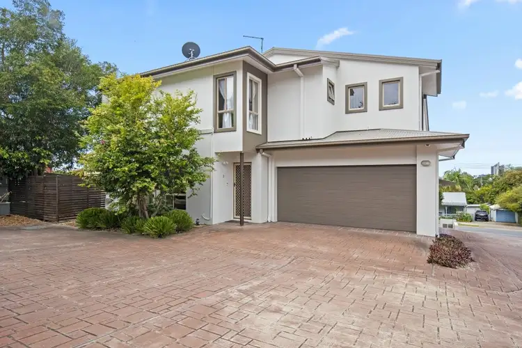 Main view of Homely townhouse listing, 2/21 Robert Street, Mudgeeraba QLD 4213