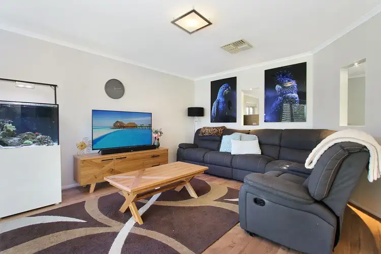 Sixth view of Homely house listing, 19 Donnolley Court, Lavington NSW 2641