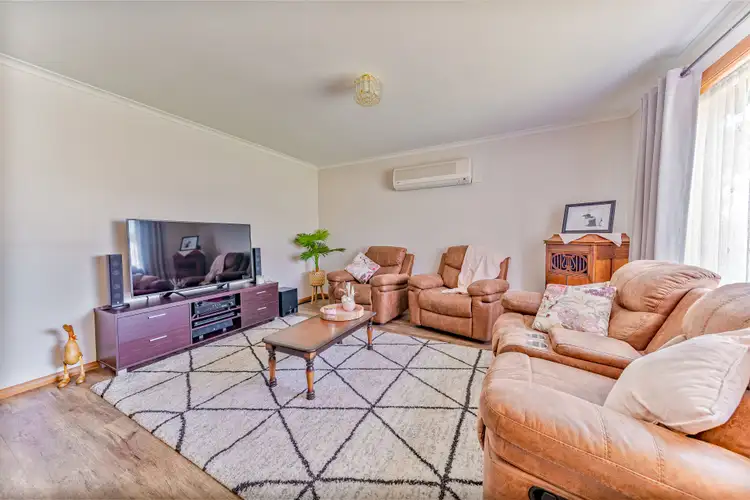 Fifth view of Homely house listing, 20 Howell Crescent, Kangaroo Flat VIC 3555