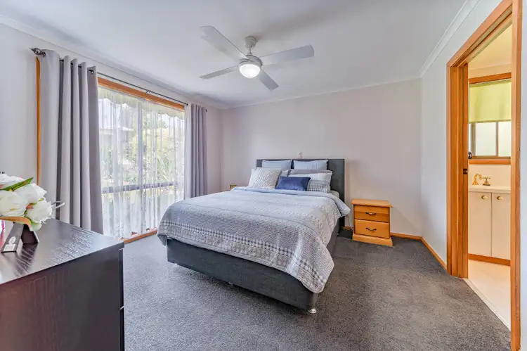 Sixth view of Homely house listing, 20 Howell Crescent, Kangaroo Flat VIC 3555
