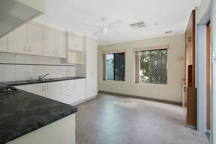 Fourth view of Homely apartment listing, 1/1 Rattray Avenue, Wodonga VIC 3690
