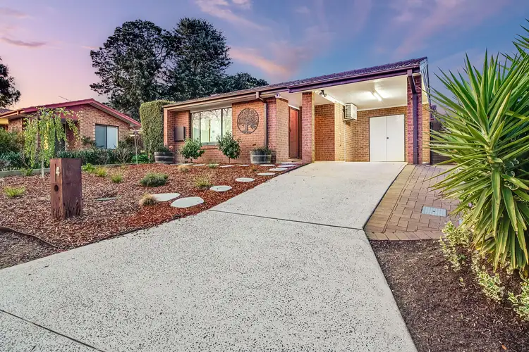 4 Simons Close, Mckellar ACT 2617