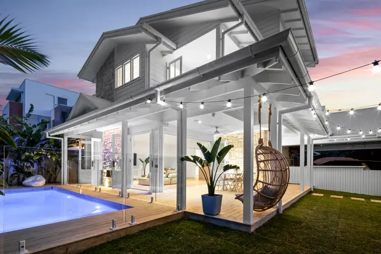 9 Guyra Avenue, Burleigh Heads QLD 4220