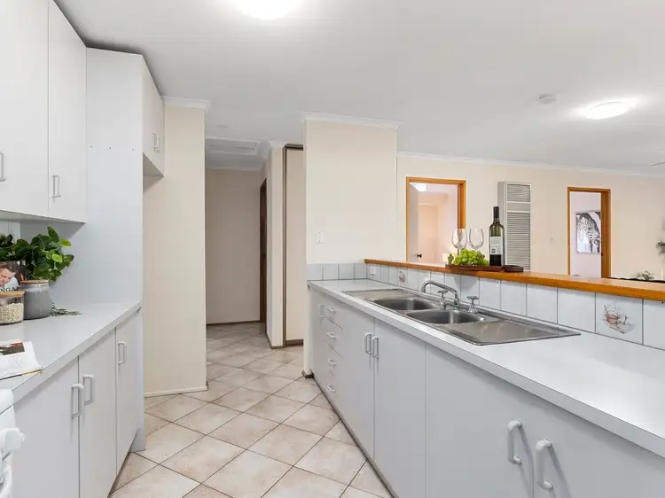 Sixth view of Homely house listing, 5 Japonica Court, Morphett Vale SA 5162