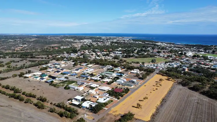 13 (Lot 250) Tyford Road, Dongara WA 6525