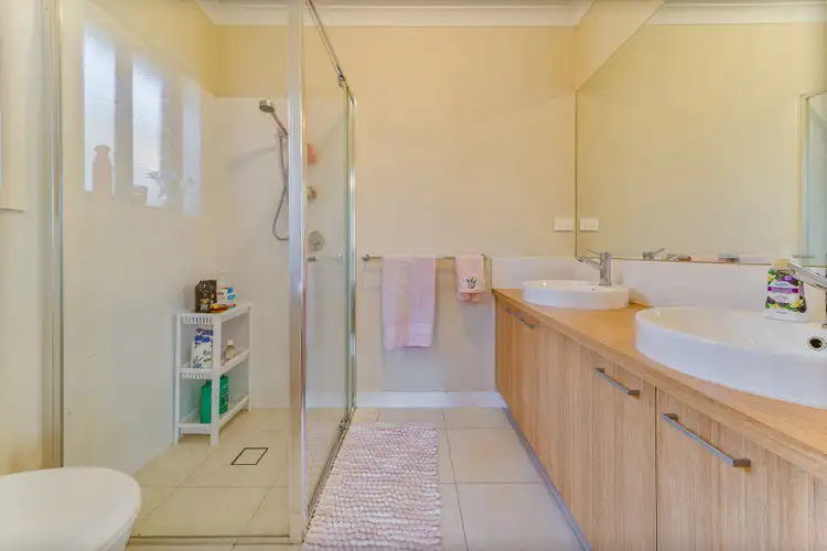 Fourth view of Homely house listing, 2/225 East Lloyd Street, East Bendigo VIC 3550