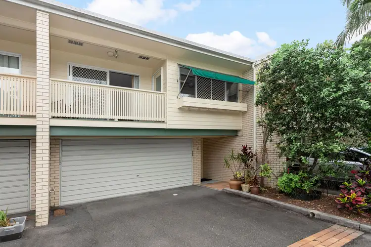 2/95 Strickland Terrace, Graceville QLD 4075