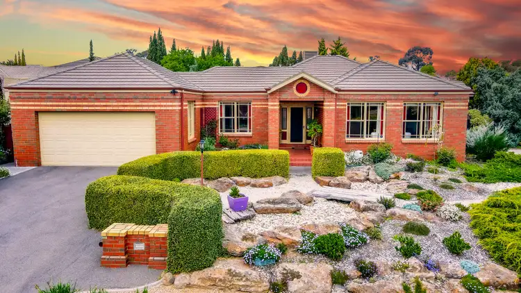 32 Mayfield Parade, Strathdale VIC 3550