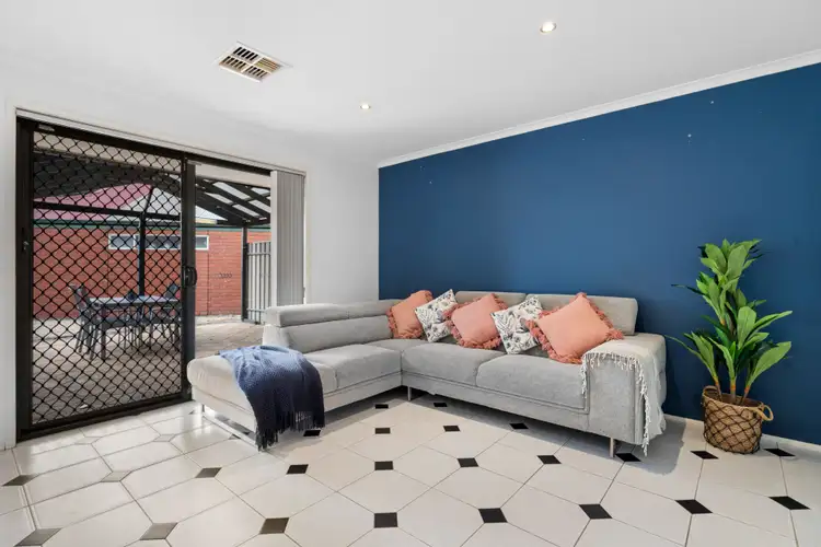 Fifth view of Homely house listing, 8 Earle Court, Pooraka SA 5095