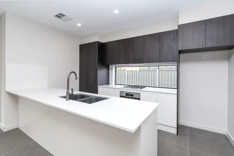 2/2 Richardson Avenue, Findon SA 5023