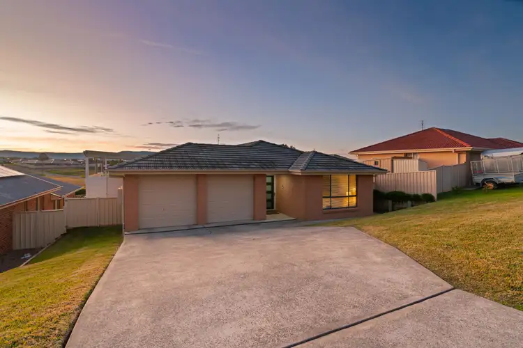 42 Warrigal Street, Nowra NSW 2541