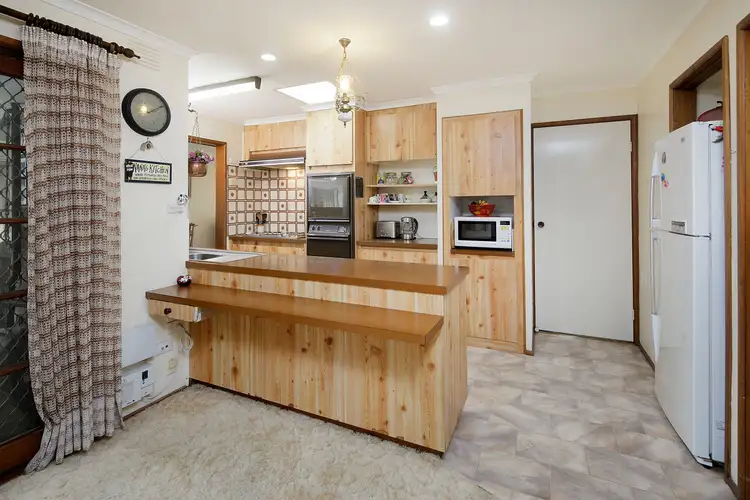 Fifth view of Homely house listing, 7 Liardet Crescent, Frankston VIC 3199