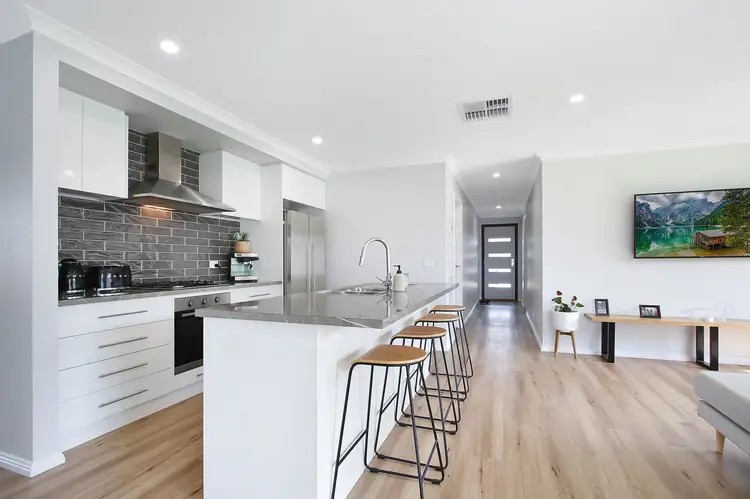 Seventh view of Homely house listing, 6 Brunswick Court, West Wodonga VIC 3690