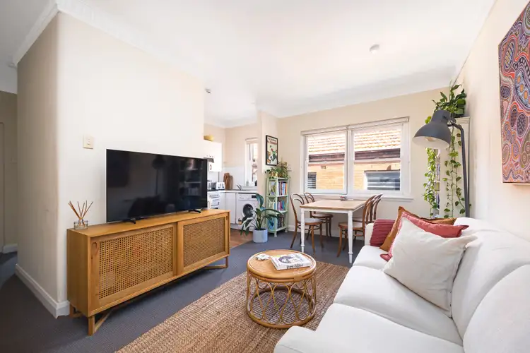 Third view of Homely apartment listing, 3/6 Bradly Avenue, Kirribilli NSW 2061