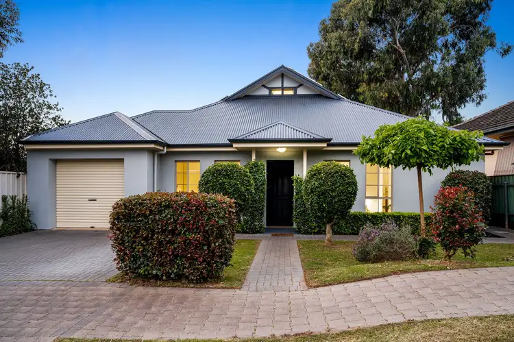 33 Sturt Avenue, Clapham SA 5062