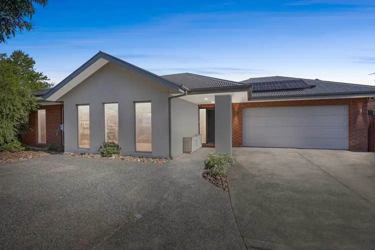 1 Lavender Avenue, Pakenham VIC 3810
