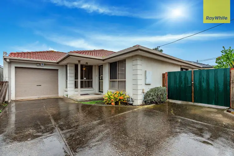 2/83 Avondale Avenue, St Albans VIC 3021