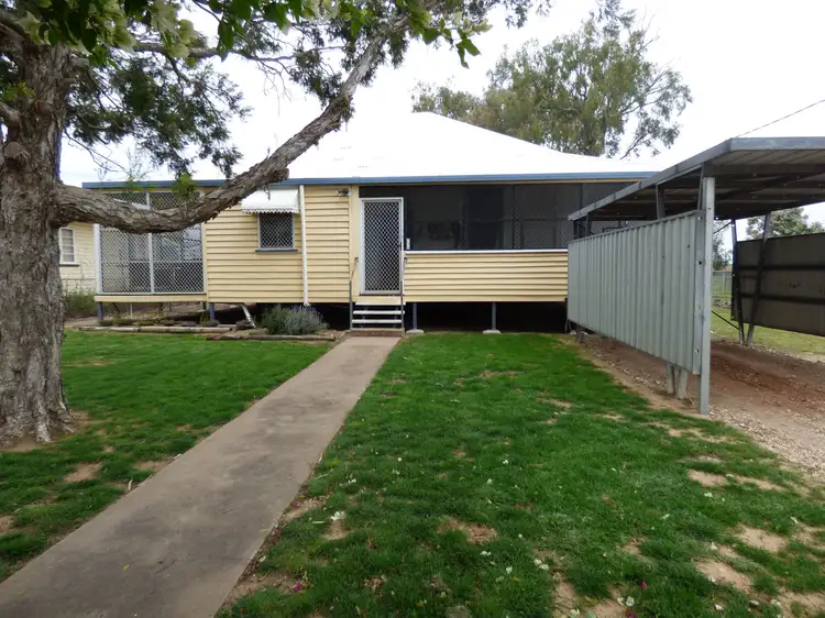 3 Moore Street, Dirranbandi QLD 4486