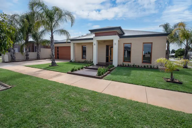 2 Manna Street, Swan Hill VIC 3585