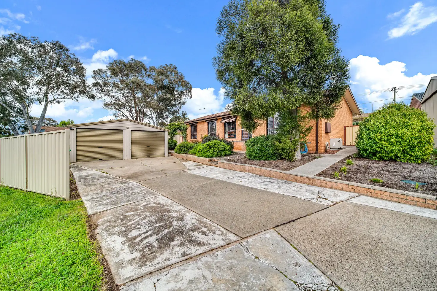 Main view of Homely house listing, 10 Farrelly Close, Oxley ACT 2903