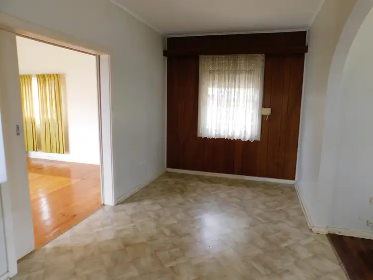 Fifth view of Homely house listing, 16 Philip Avenue, Bordertown SA 5268