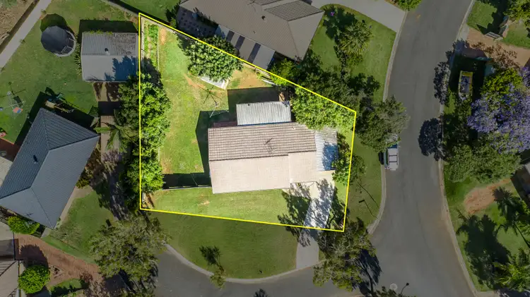 Second view of Homely house listing, 2 MacGregor Court, Murrumba Downs QLD 4503