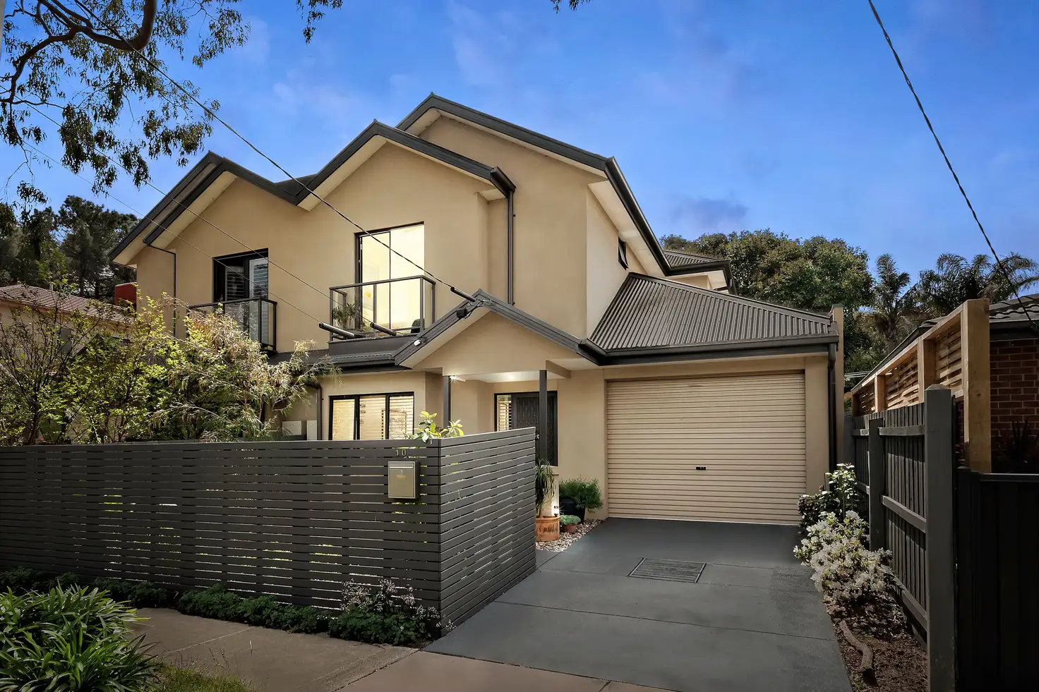 Main view of Homely townhouse listing, 10 Barwon Avenue, Frankston VIC 3199