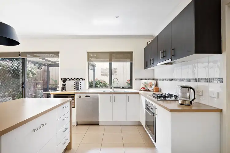 Fifth view of Homely townhouse listing, 10 Barwon Avenue, Frankston VIC 3199