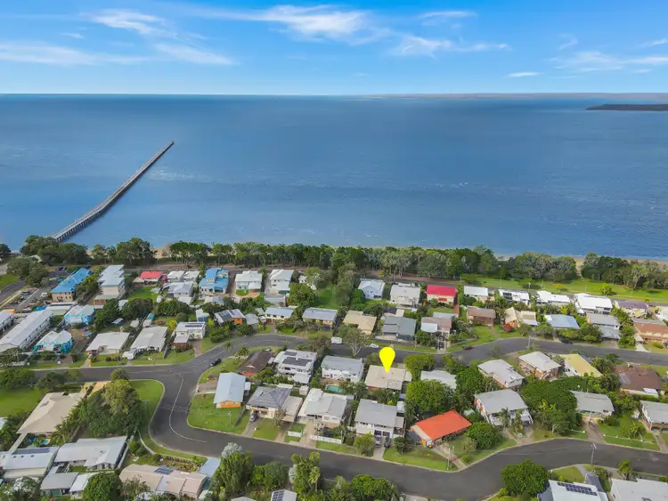 7 Prince Street, Urangan QLD 4655