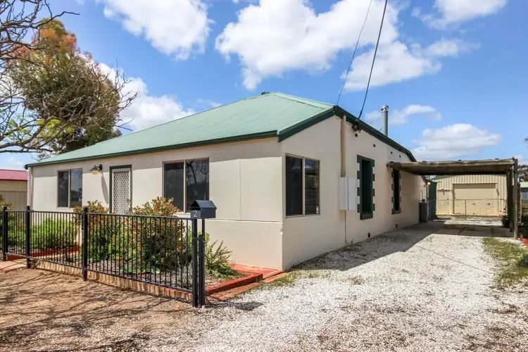 2 North West Terrace, Morgan SA 5320
