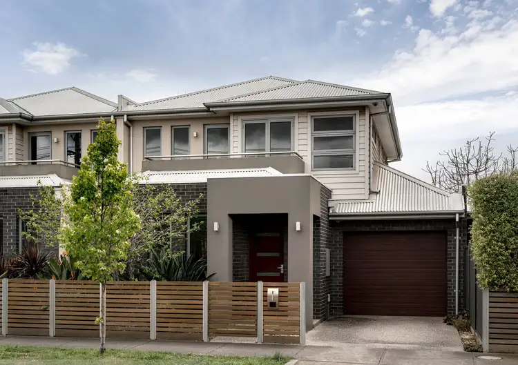 32 Brunel Street, South Kingsville VIC 3015