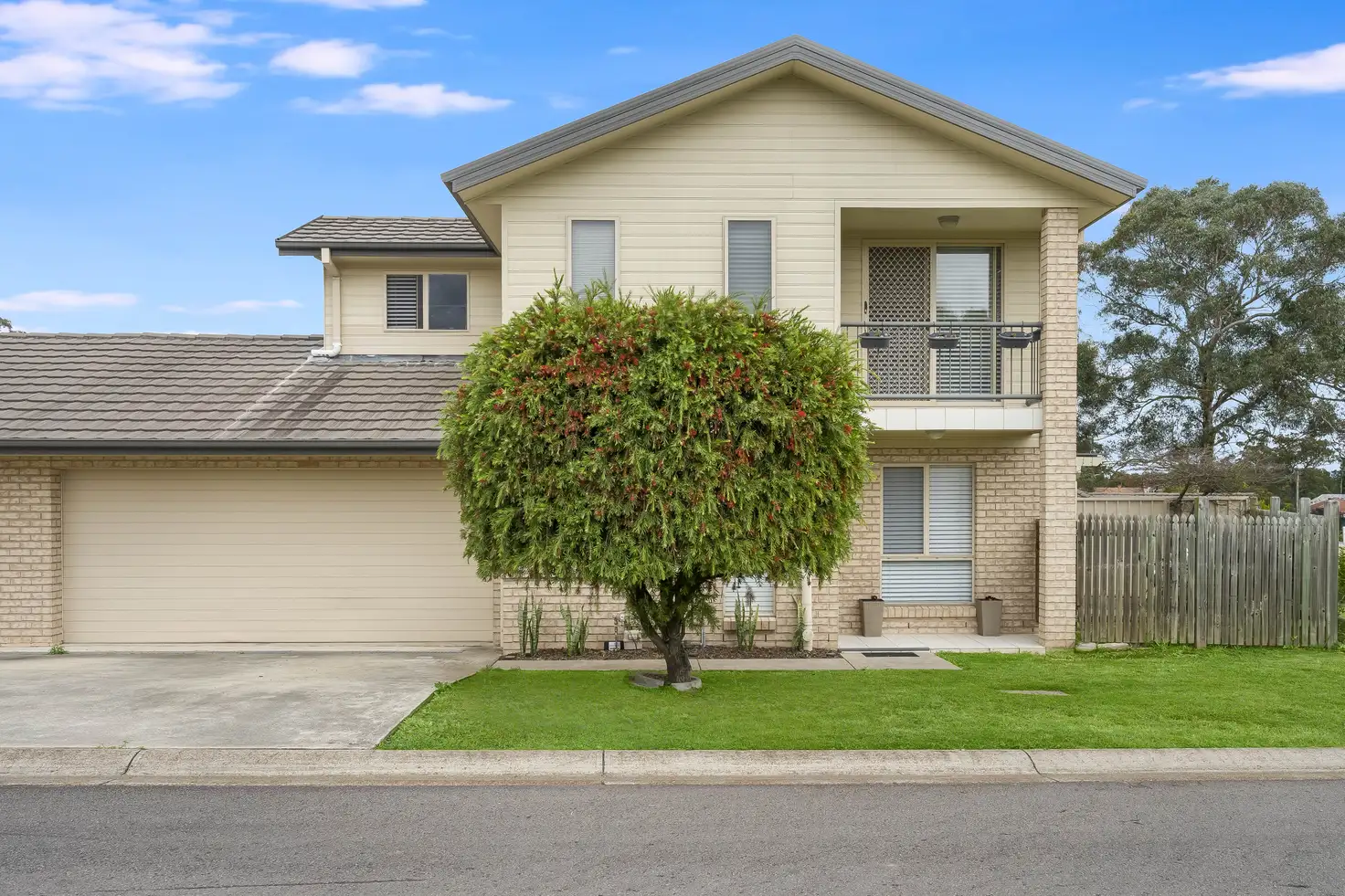 Main view of Homely townhouse listing, 11 Lonsdale Place, Kurri Kurri NSW 2327