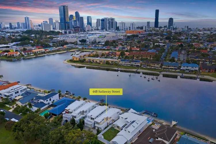 2/44 Sailaway Street, Mermaid Waters QLD 4218