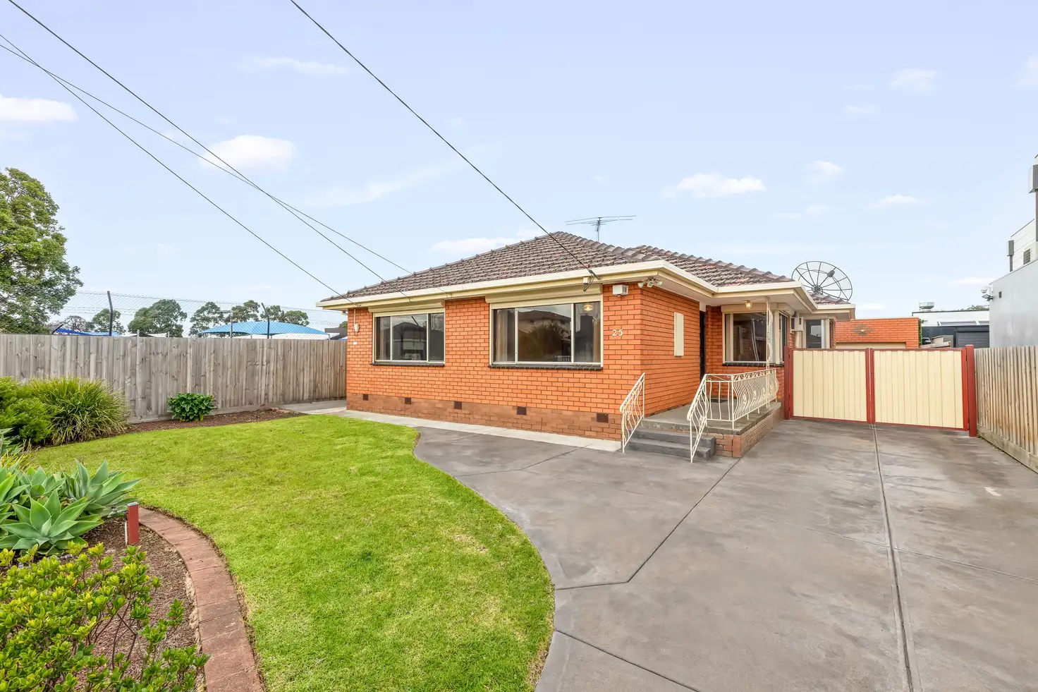 Main view of Homely house listing, 25 Robins Avenue, Reservoir VIC 3073