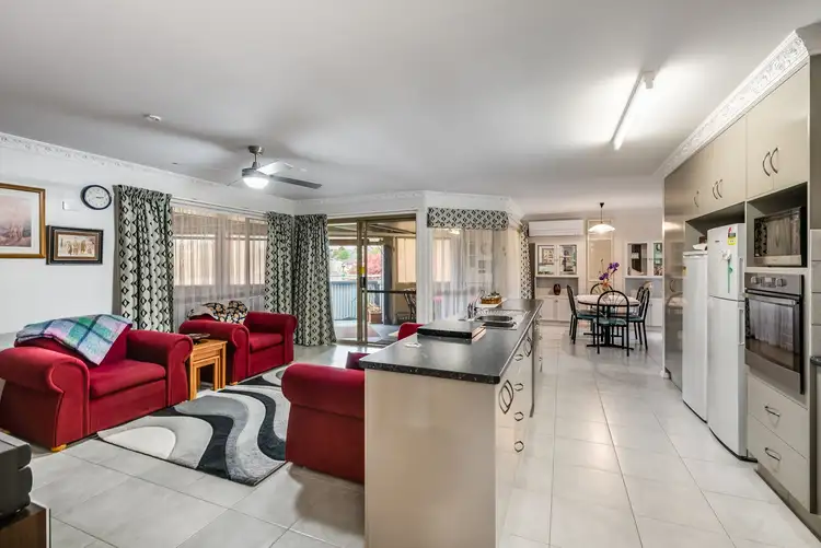 Fifth view of Homely house listing, 2 Marlow Court, Mount Gambier SA 5290